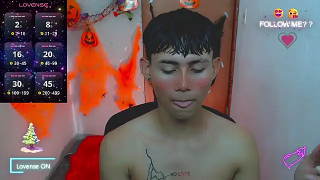 Snapshot of tanjiro_cute chatting on 11.12.25 tanjiro cute online show from 11.12.25