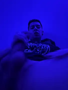 Snapshot of Crissis__ chatting on 09.22.25 Crissis online show from 09.22.25