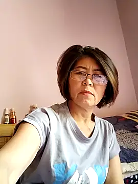 Snapshot of Baby-tits2024 chatting on 09.15.25 Baby-tits2024 online show from 09.15.25