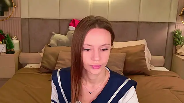 RebeccaMartons online show from 01.07.25