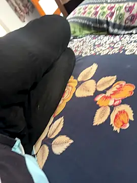 Snapshot of Indiangujjucpl chatting on 10.12.25 Indiangujjucpl online show from 10.12.25