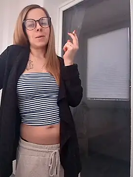 Snapshot of TerrasWildlife chatting on 02.14.25 TerrasWildlife online show from 02.14.25