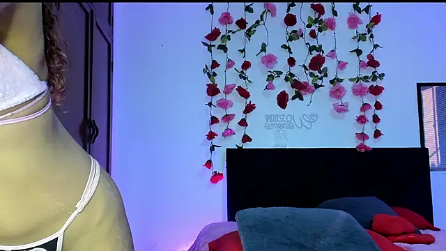 Snapshot of AlanaParker6_ chatting on 12.05.24 AlanaParker6 online show from 12.05.24