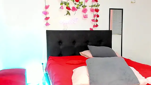 Snapshot of AlanaParker6_ chatting on 02.08.25 AlanaParker6 online show from 02.08.25