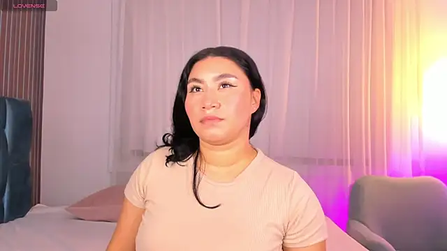 Snapshot of leylaclintonxx chatting on 10.16.25 leylaclintonxx online show from 10.16.25