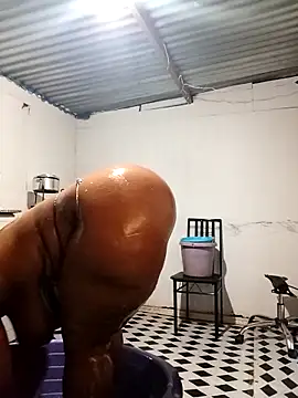 curvyloneah75 online show from 10.04.25