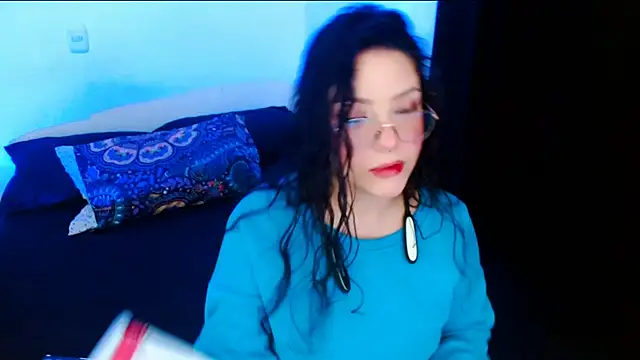 DollCam   online show from 10.30.25