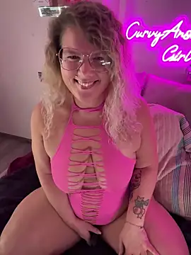 CurvyAnonymousGirl89 online show from 10.15.25