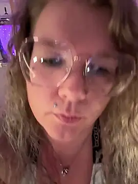 CurvyAnonymousGirl89 online show from 02.20.26