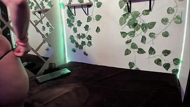 Megan sophia2 online show from 01.22.25