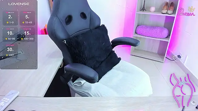 Evangeline johns online show from 02.04.26