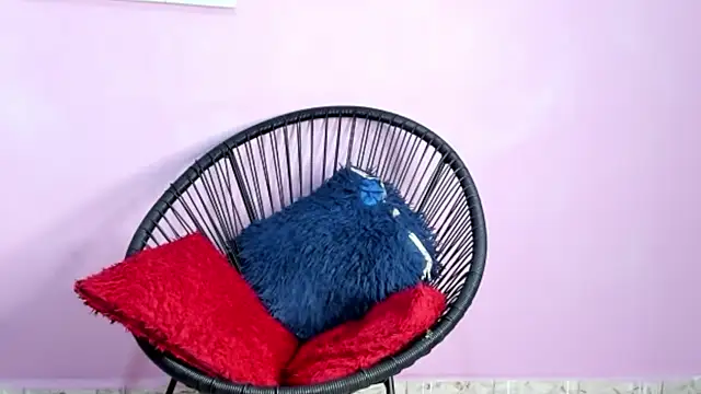 ZoeSmith6 online show from 01.03.25