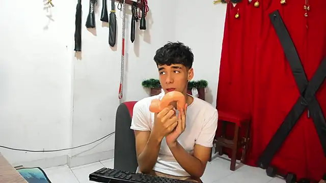 Harry LatinBoy online show from 12.19.24