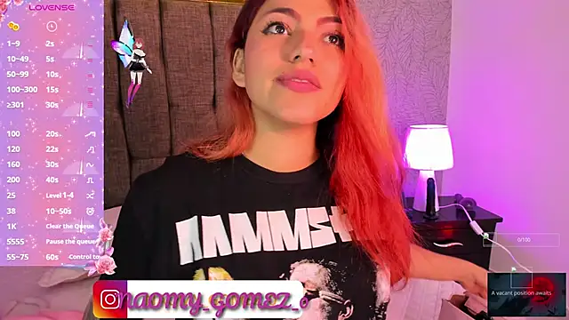 Naomy veracruz  online show from 10.20.25