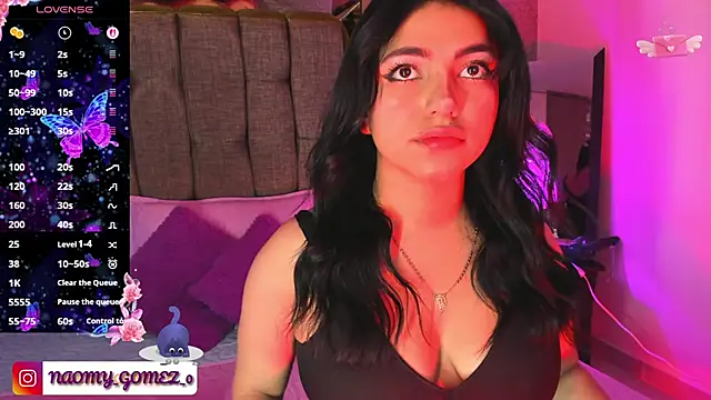 Naomy veracruz  online show from 11.05.25