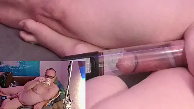 Snapshot of Manfred1012 chatting on 10.13.25 Manfred1012 online show from 10.13.25