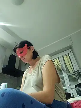 Vagabondainnamorata online show from 10.25.25