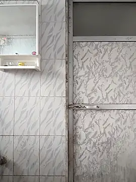 surabhi09 online show from 09.13.25