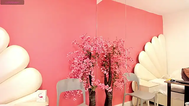 Zoey Donovan online show from 02.10.25