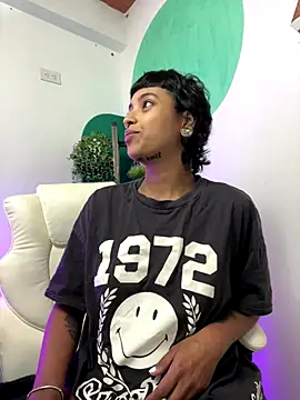 LollaByer online show from 11.23.25