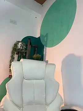 Snapshot of LollaByer chatting on 02.19.26 LollaByer online show from 02.19.26