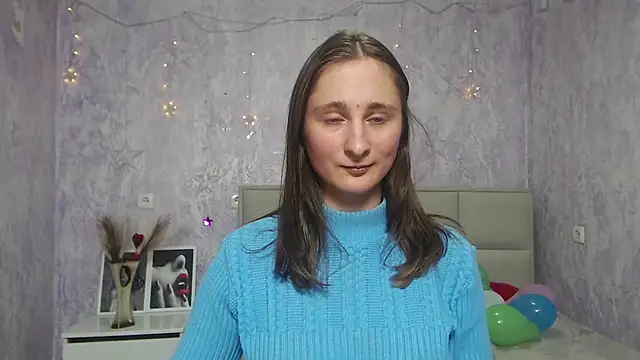 Snapshot of MichelLeee chatting on 01.15.25 MichelLeee online show from 01.15.25