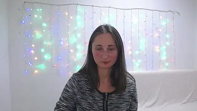 Snapshot of MichelLeee chatting on 01.17.25 MichelLeee online show from 01.17.25