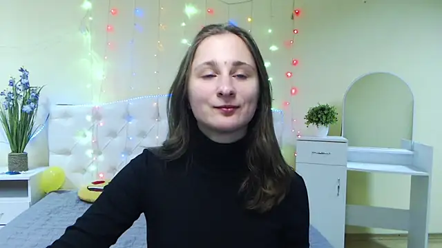 Snapshot of MichelLeee chatting on 01.20.25 MichelLeee online show from 01.20.25