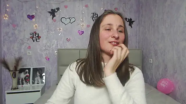 Snapshot of MichelLeee chatting on 02.07.25 MichelLeee online show from 02.07.25