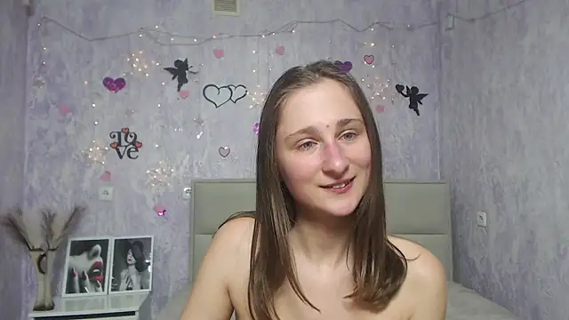 Snapshot of MichelLeee chatting on 02.13.25 MichelLeee online show from 02.13.25