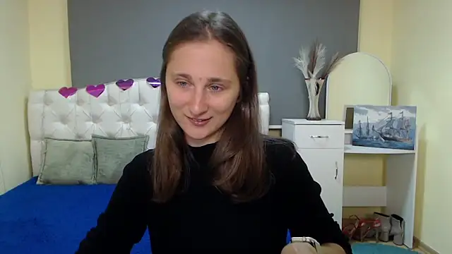 Snapshot of MichelLeee chatting on 09.27.25 MichelLeee online show from 09.27.25