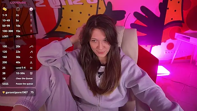 DreamyLinaa online show from 01.14.26