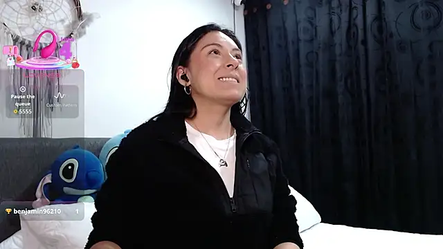 Ella Rousse online show from 04.06.26