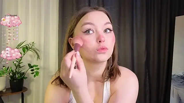 GwendolynFinch online show from 03.12.25