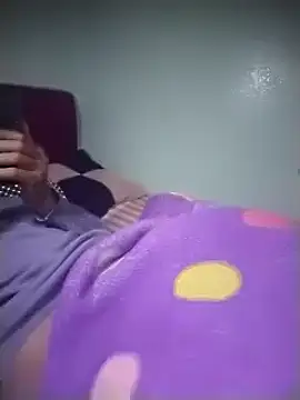 Snapshot of bandi-big-dick chatting on 12.08.24 bandi-big-dick online show from 12.08.24