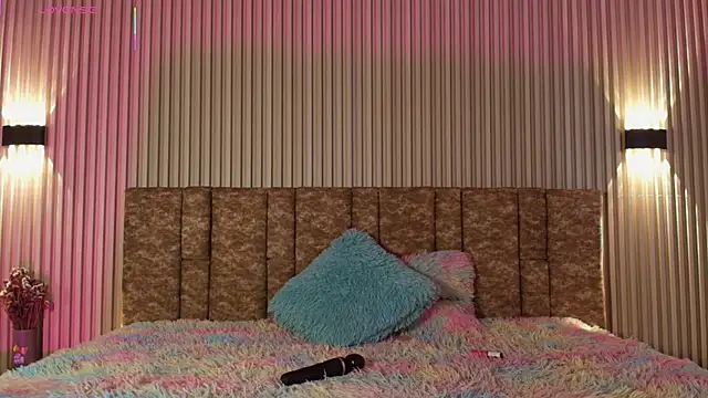 tiffany johnson11 online show from 11.08.25