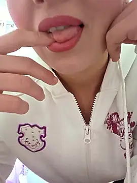 Snapshot of NeredaXxx chatting on 01.19.26 NeredaXxx online show from 01.19.26