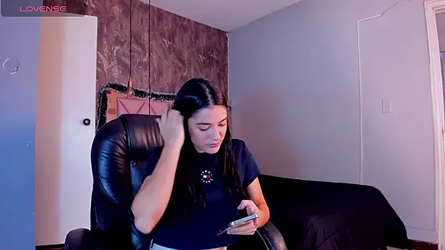 SKYLERWHIITEE online show from 12.12.24