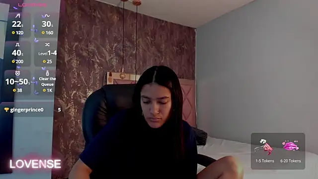 SKYLERWHIITEE online show from 02.14.25