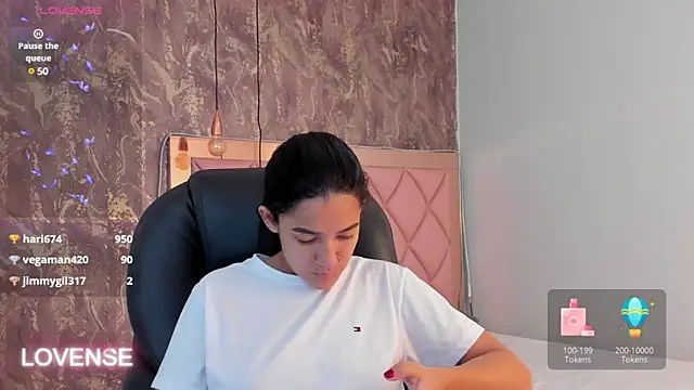 SKYLERWHIITEE online show from 03.06.25