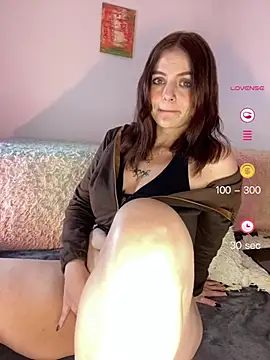 Snapshot of Valery_hilthon chatting on 05.18.26 Valery hilthon online show from 05.18.26