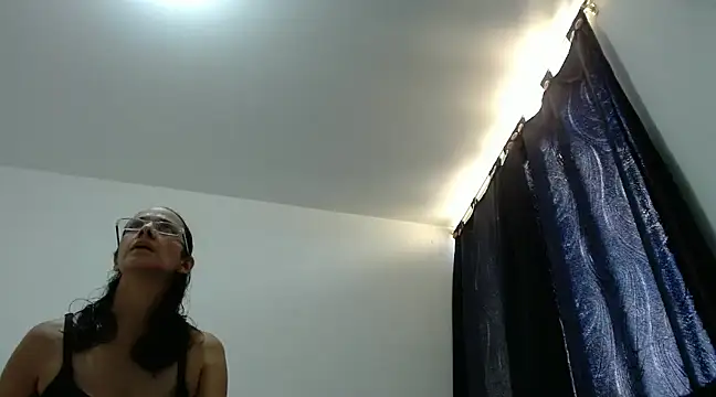nicolle milf1978 online show from 01.26.25