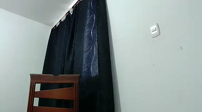 nicolle milf1978 online show from 01.30.25
