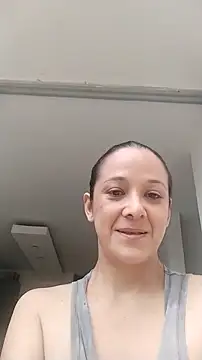 Snapshot of nicolle_milf1978 chatting on 10.16.25 nicolle milf1978 online show from 10.16.25