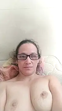 Snapshot of nicolle_milf1978 chatting on 11.05.25 nicolle milf1978 online show from 11.05.25