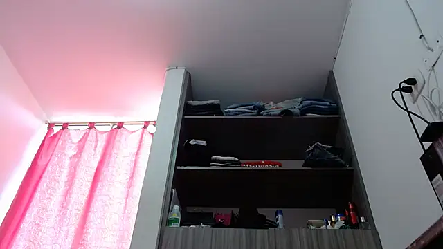 nicolle milf1978 online show from 02.12.26