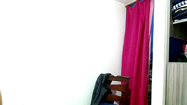 nicolle milf1978 online show from 04.17.26