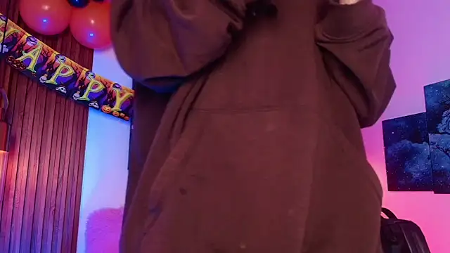 Snapshot of Noah_Xitruxx chatting on 10.08.25 Noah Xitruxx online show from 10.08.25