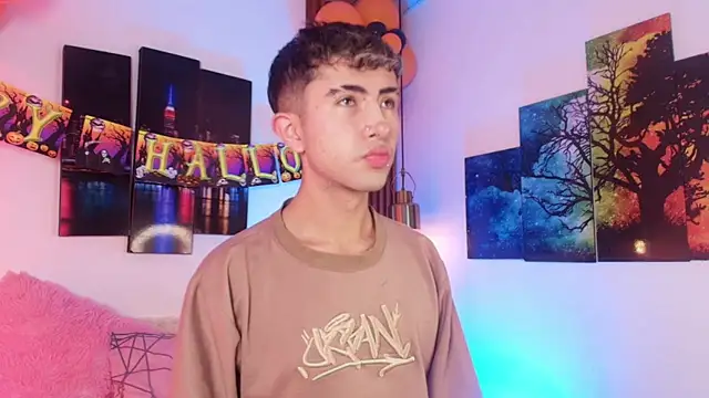 Snapshot of Noah_Xitruxx chatting on 10.11.25 Noah Xitruxx online show from 10.11.25