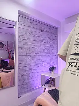 Snapshot of Noah_Xitruxx chatting on 10.17.25 Noah Xitruxx online show from 10.17.25